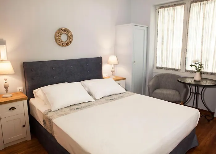 Lovely 1St Fl. Apt, With Balcony In Pagrati