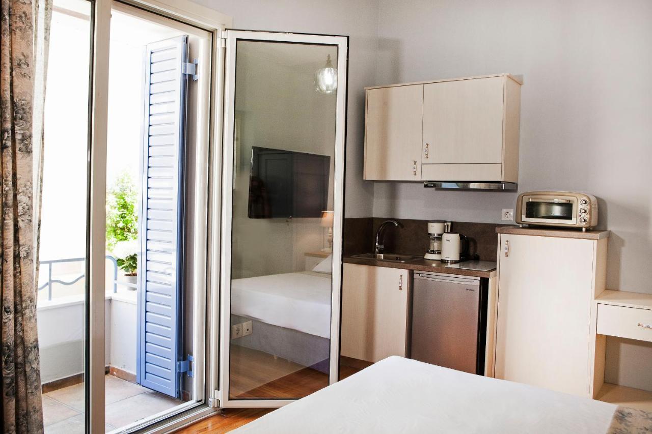 Lovely 1st Fl. Apt, With Balcony In Pagrati Apartment Athens